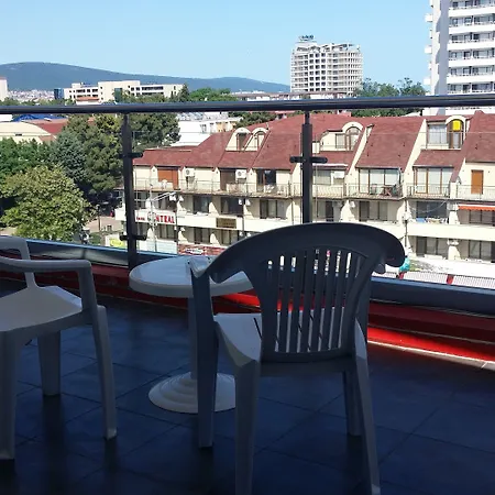 Coral Hotel 3*
